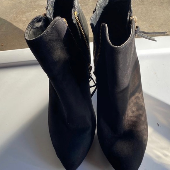 Mossimo Booties - Picture 2 of 4